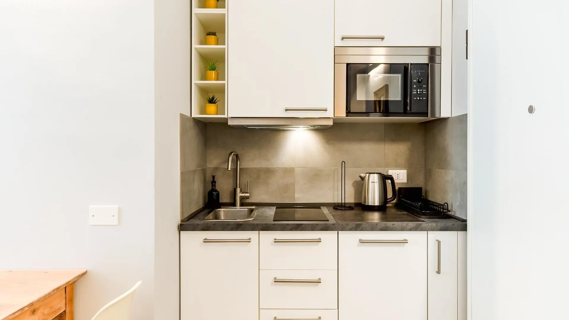 Carlotta Suite - Repubblica City Center By Innstay Milano